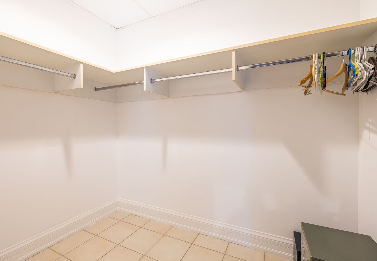 别墅 在 Dubai - Elegant  5BDR villa + Maid Room in Dubai Marina