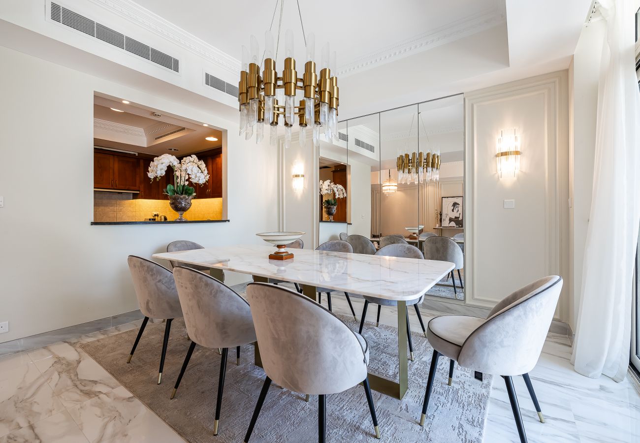 别墅 在 Dubai - Elegant  5BDR villa + Maid Room in Dubai Marina