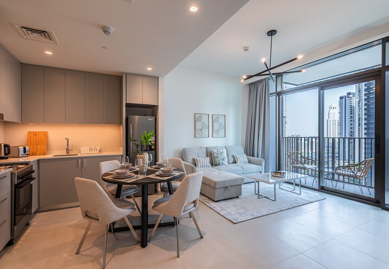公寓 在 Dubai - Modern Comfort Meets Creekside Elegance | 1BR at Creek Crescent Tower