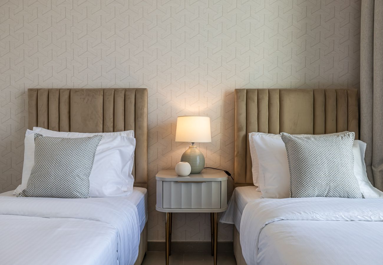 公寓 在 Dubai - 3BDR Apartment +  maid room I Burj Khalifa view I Downtown