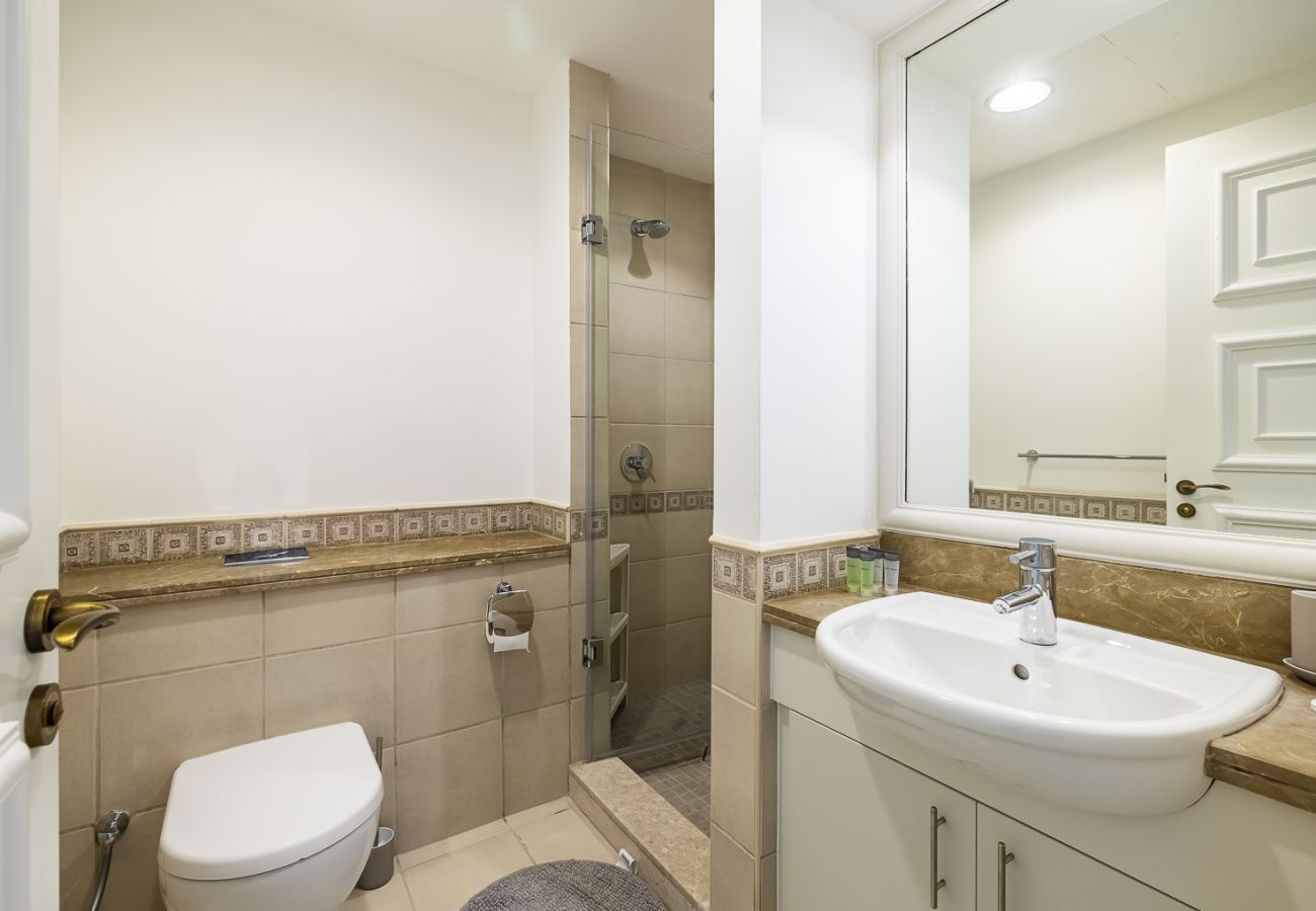 公寓 在 Dubai - Spacious 2-Bedroom Apartment with Balcony on The Palm 