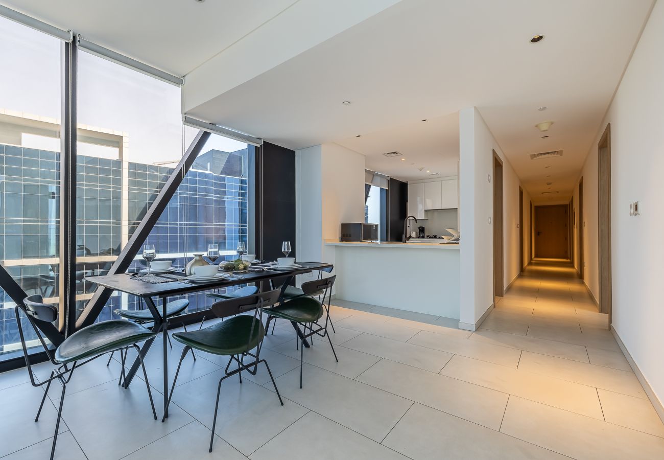 公寓 在 Dubai - 3BDR Apartment + Maid Room / Burj Khalifa View