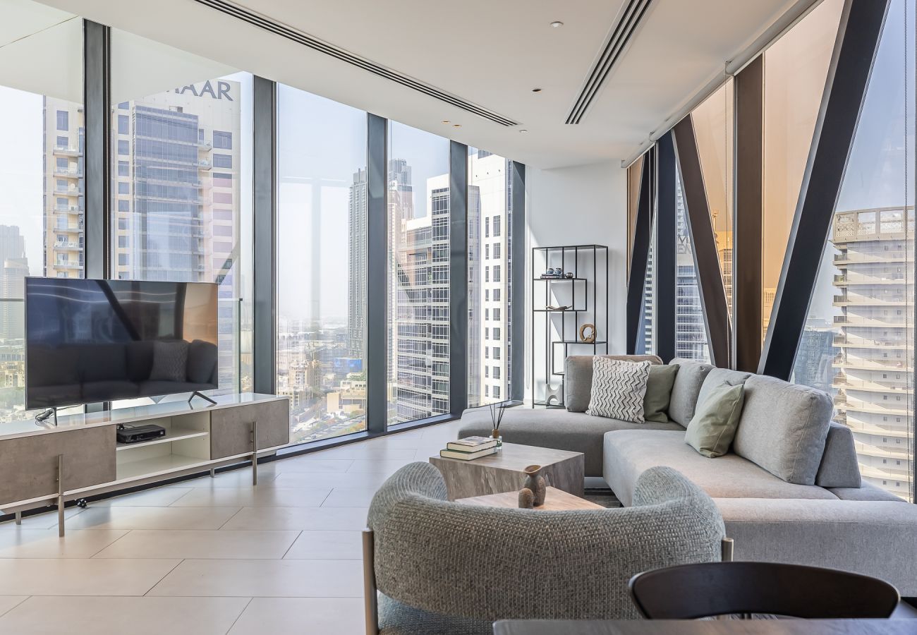 公寓 在 Dubai - 3BDR Apartment + Maid Room / Burj Khalifa View