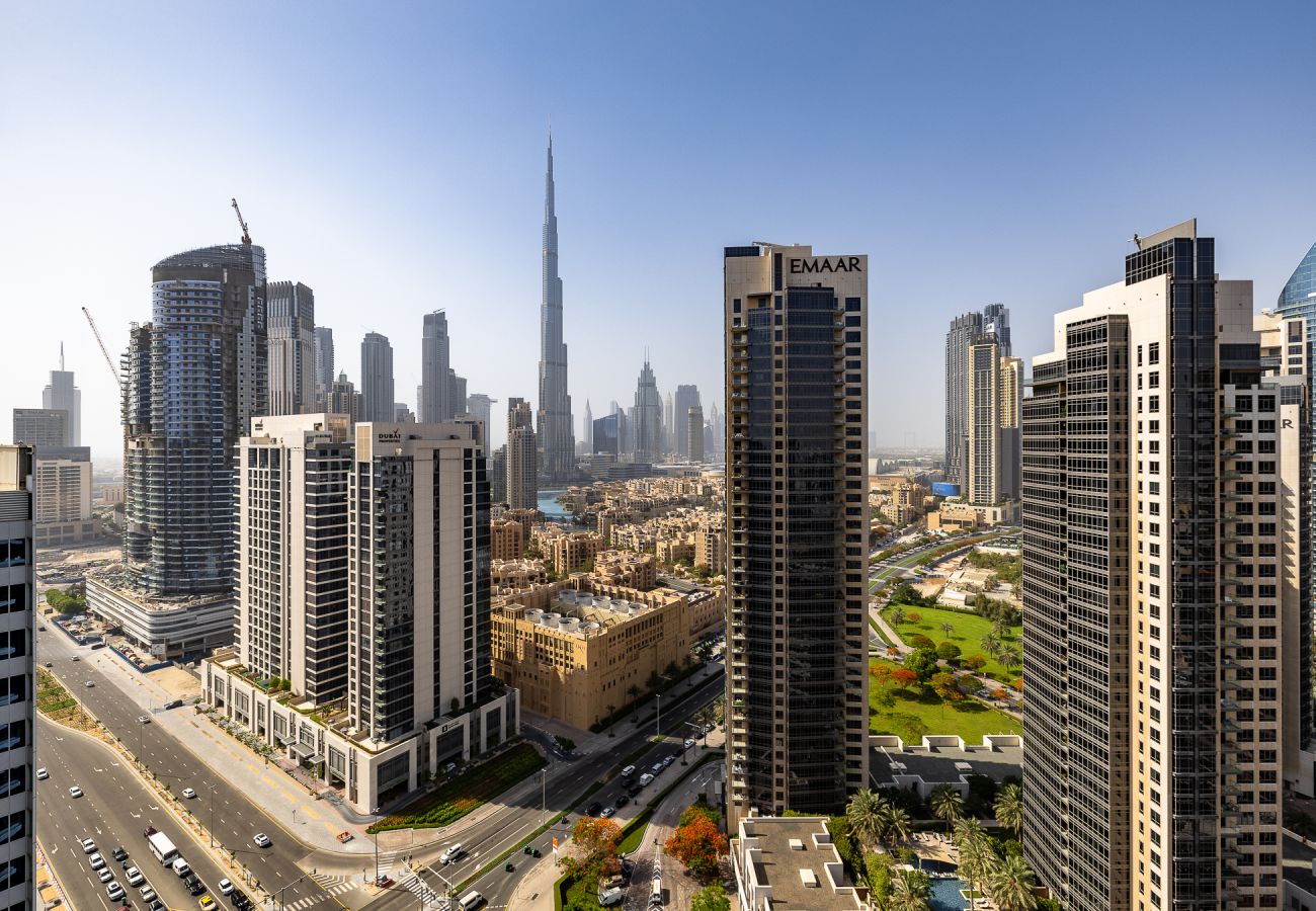 公寓 在 Dubai - 3BDR Apartment + Maid Room / Burj Khalifa View