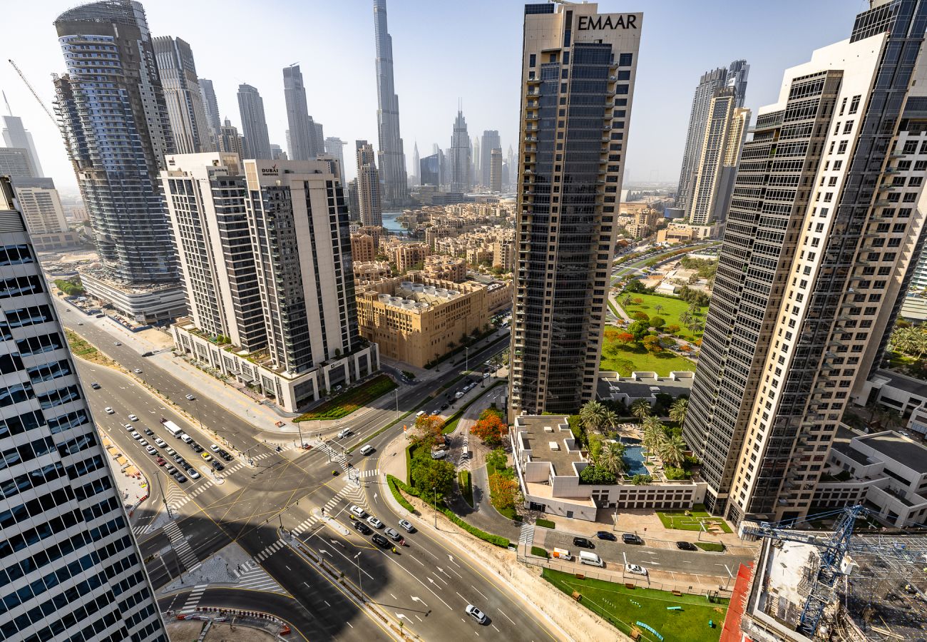 公寓 在 Dubai - 3BDR Apartment + Maid Room / Burj Khalifa View
