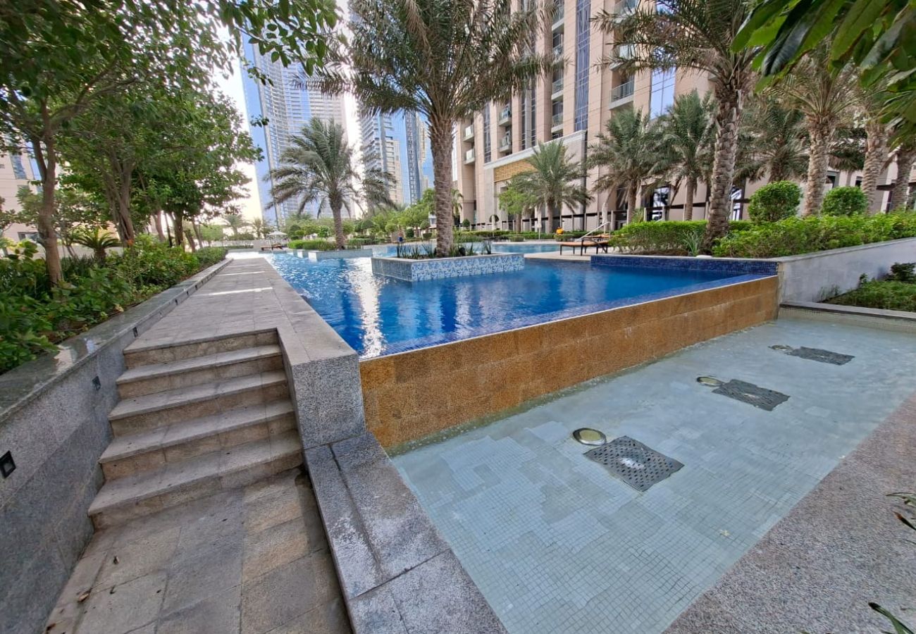 公寓 在 Dubai - Spacious 3BDR + maid room / Business Bay
