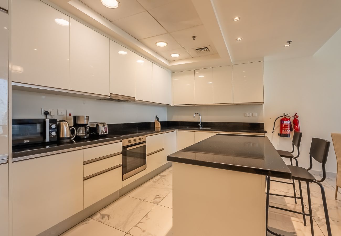 公寓 在 Dubai - Spacious 3BDR + maid room / Business Bay