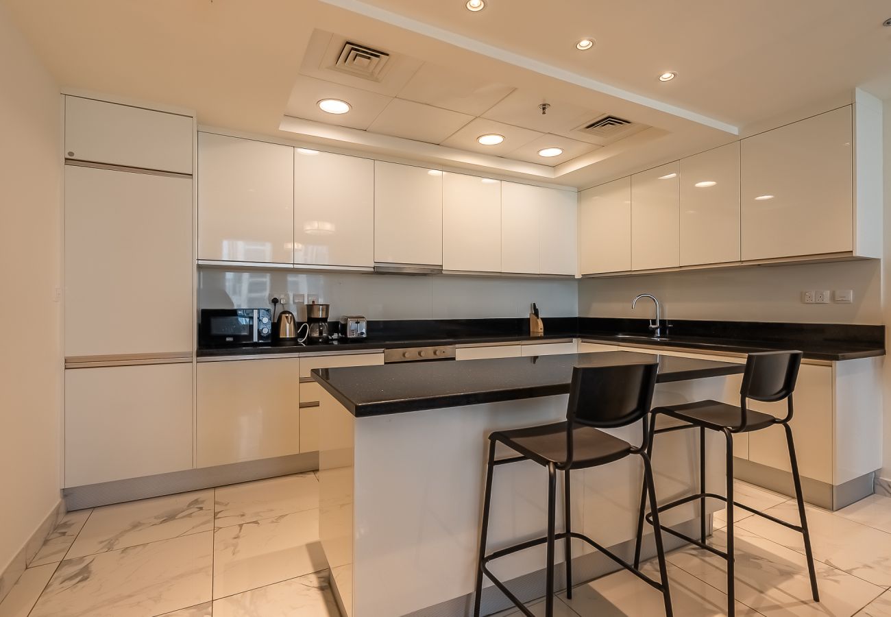 公寓 在 Dubai - Spacious 3BDR + maid room / Business Bay