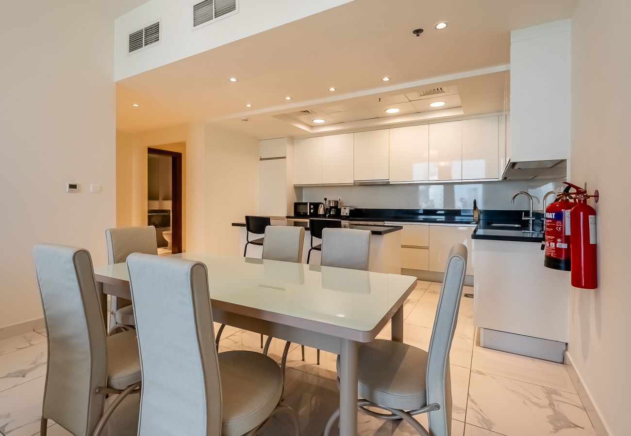 公寓 在 Dubai - Spacious 3BDR + maid room / Business Bay