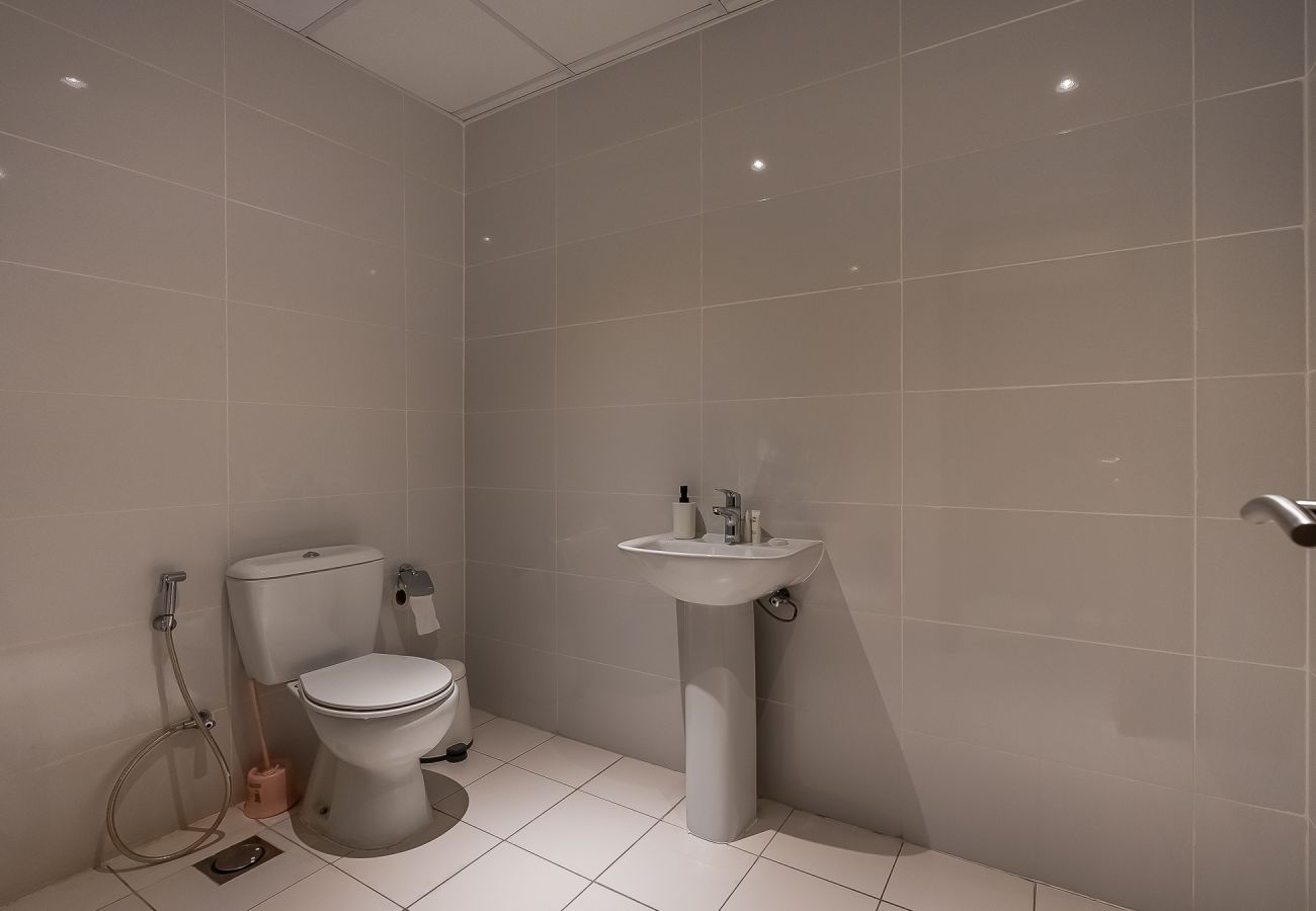 公寓 在 Dubai - Spacious 3BDR + maid room / Business Bay