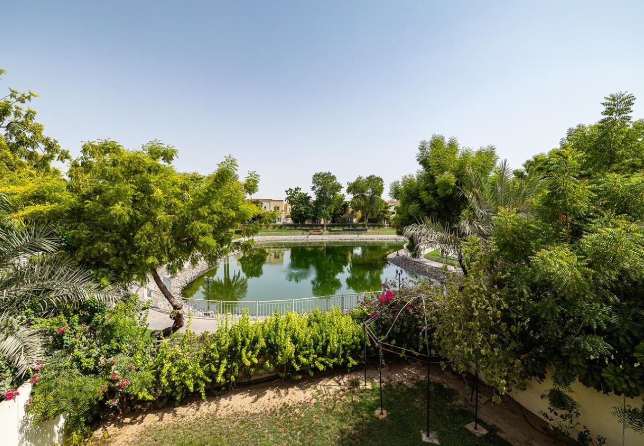 公寓 在 Dubai -  Luxury Villa in The Springs with Private Garden 