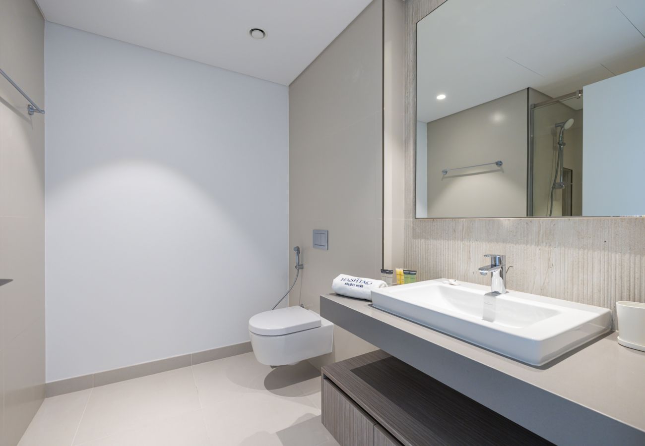 公寓 在 Dubai - Luxurious 2-Bedroom Apartment with Burj Khalifa & Waterfront Views 