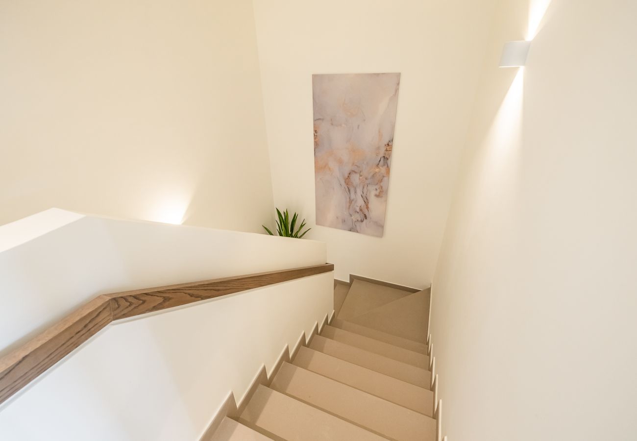 公寓 在 Dubai - Elegant villa with 3 BDR I Maid Room I Garden /B51