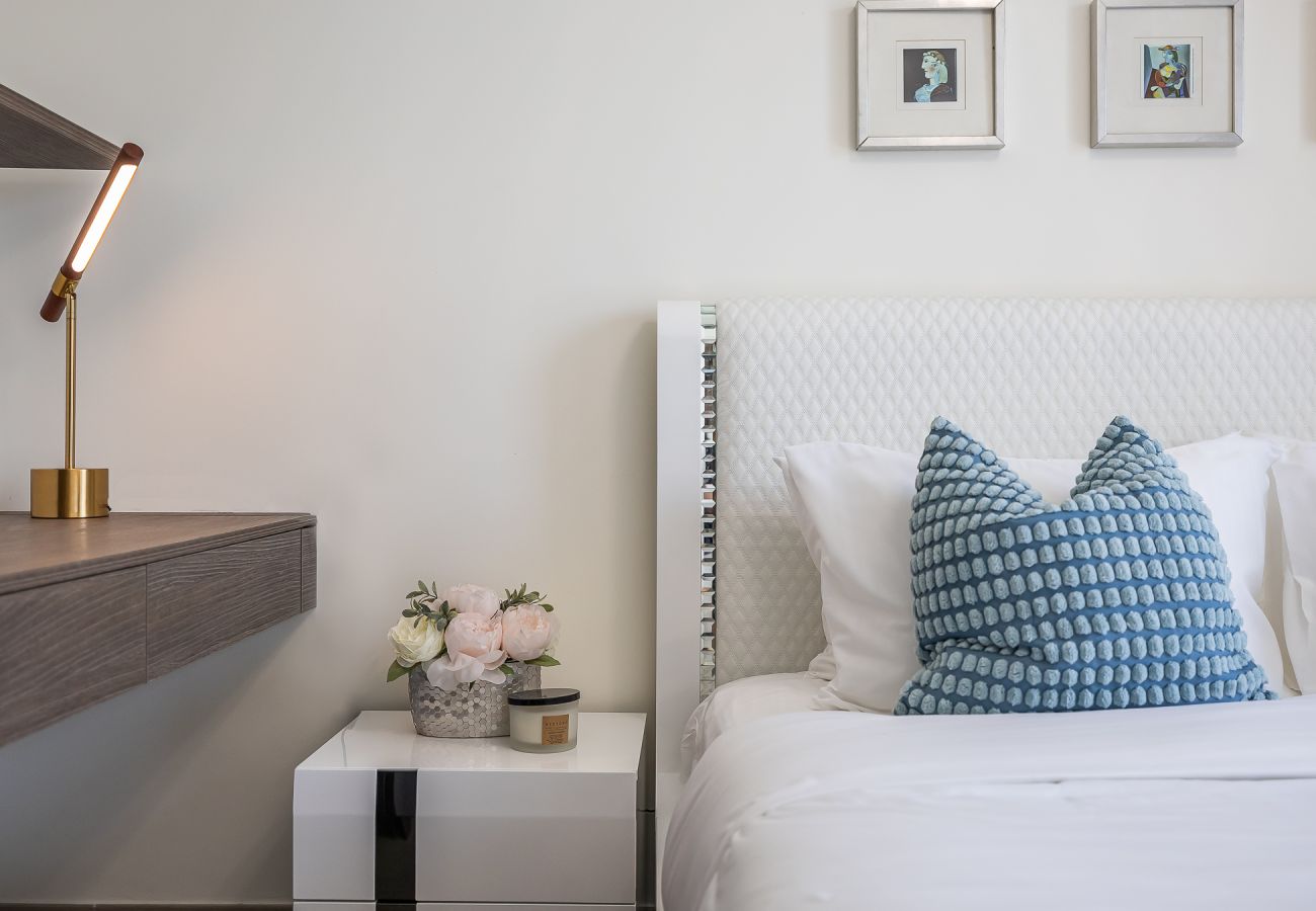 公寓 在 Dubai - Elegant villa with 3 BDR I Maid Room I Garden /B51