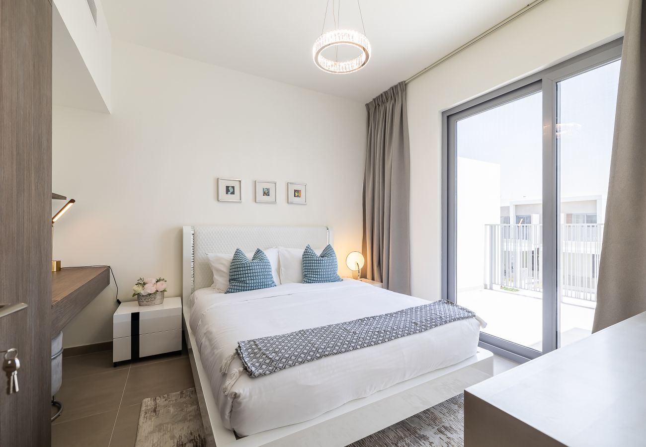 公寓 在 Dubai - Elegant villa with 3 BDR I Maid Room I Garden /B51