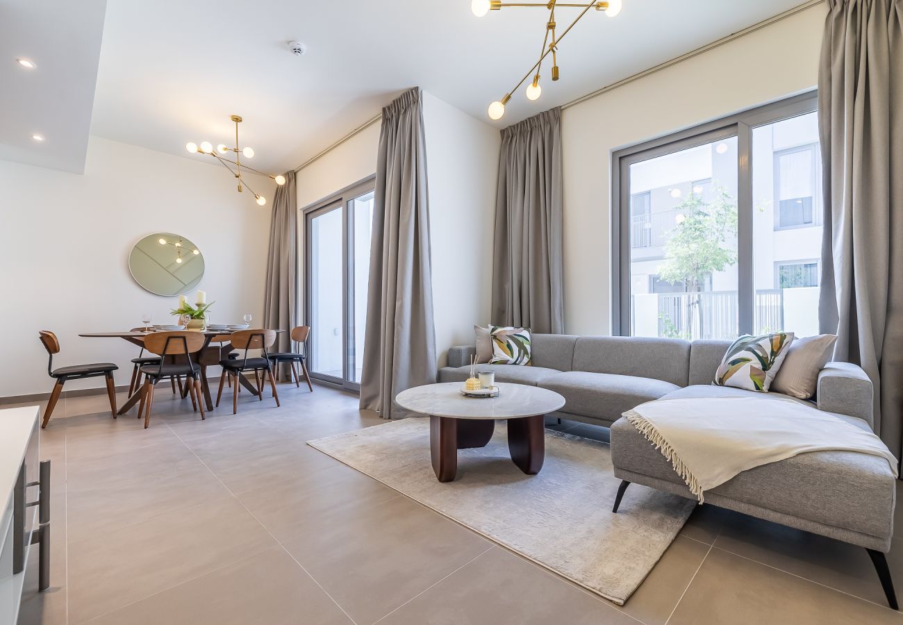 公寓 在 Dubai - Elegant villa with 3 BDR I Maid Room I Garden /B51