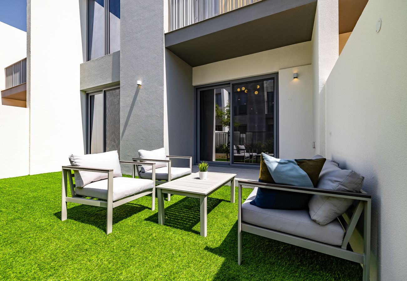 公寓 在 Dubai - Elegant villa with 3 BDR I Maid Room I Garden /B51