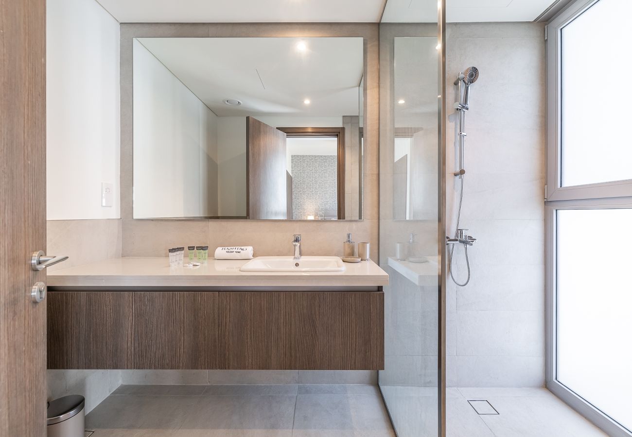 公寓 在 Dubai - Elegant villa with 3 BDR I Maid Room I Garden /B67