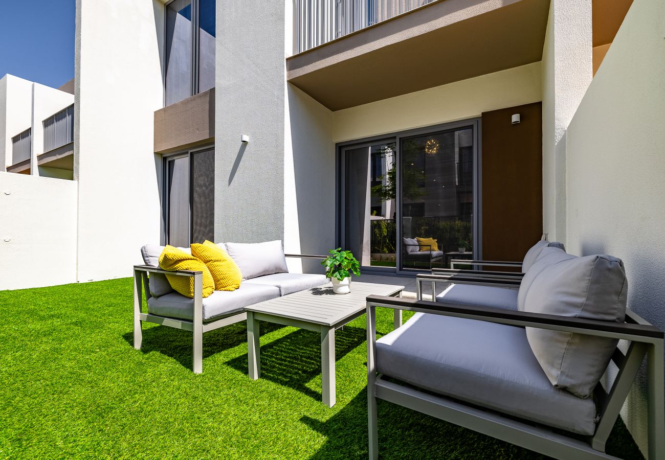 公寓 在 Dubai - Elegant villa with 3 BDR I Maid Room I Garden /B67