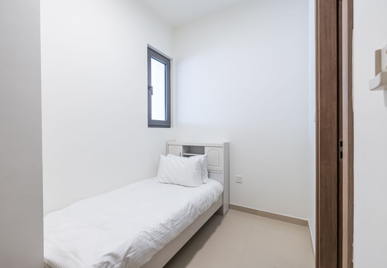 公寓 在 Dubai - Exquisite 3-Bedroom Villa in Tilal Al Ghaf with Private Garden and Modern Amenities I B329