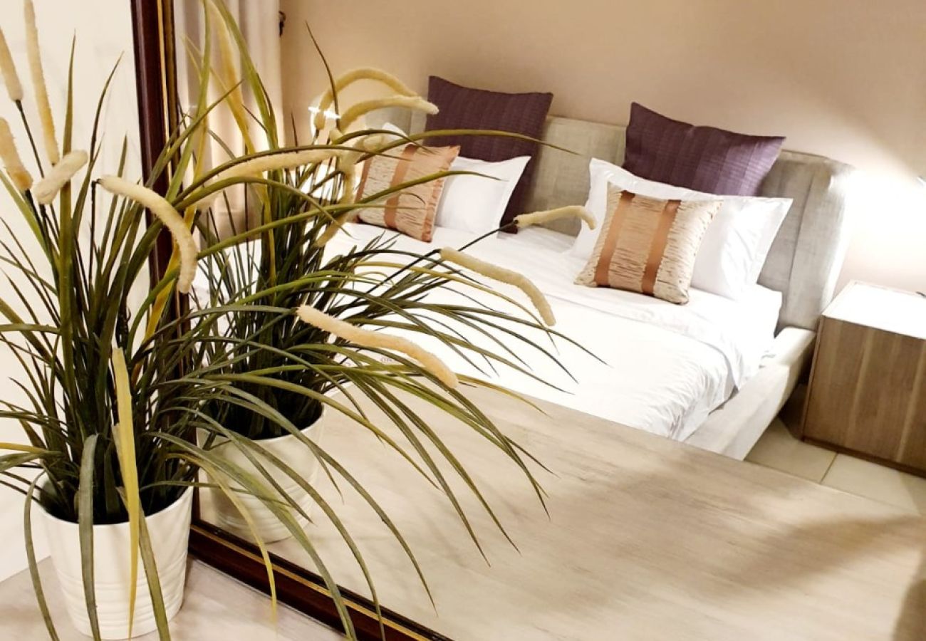 公寓 在 Dubai - Beautiful 1 Bedroom Apartment/Close to Dubai Mall