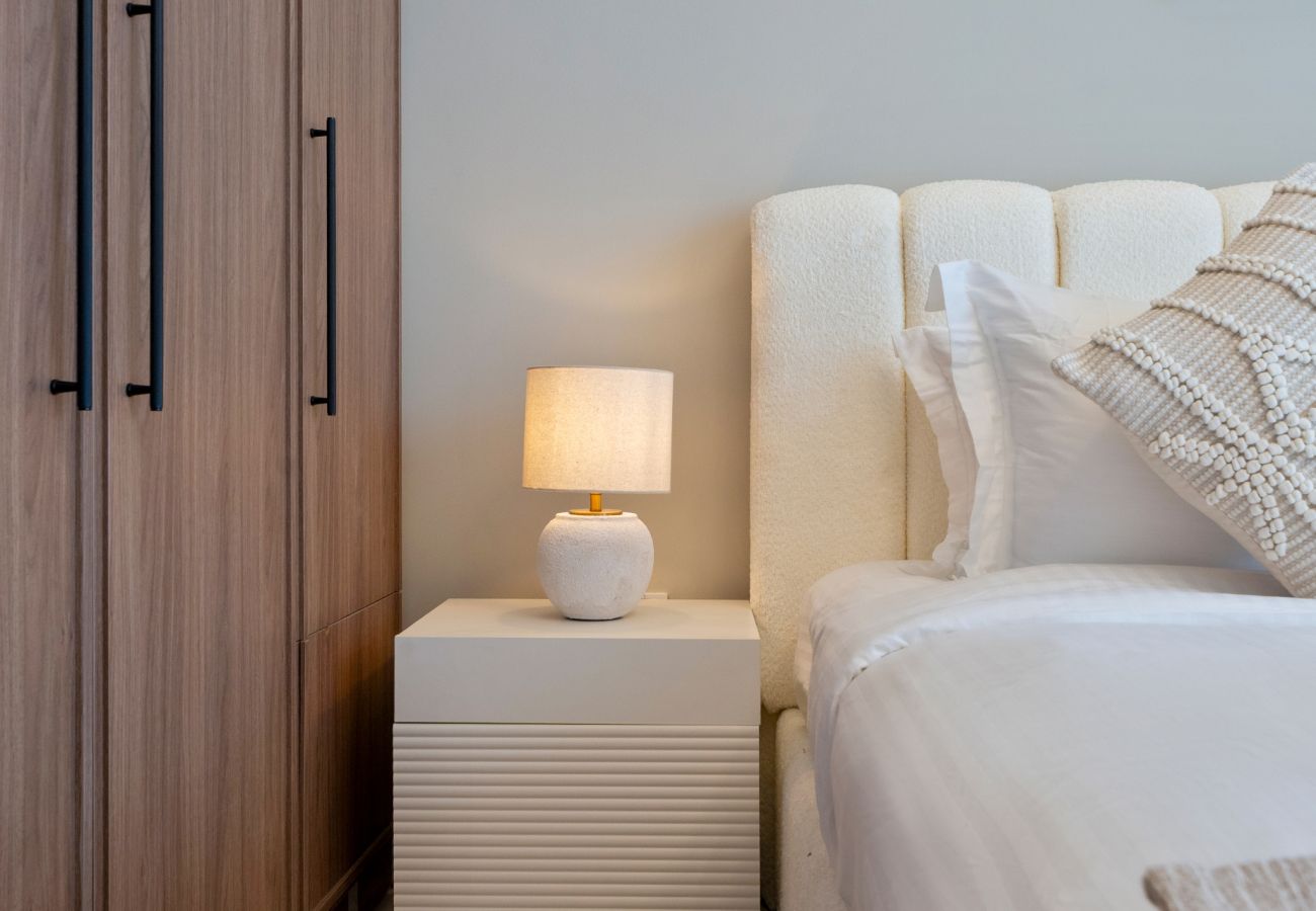 Townhouse 在 Dubai - Modern 3-Bedroom Townhouse with Maid’s Room & Private Garden