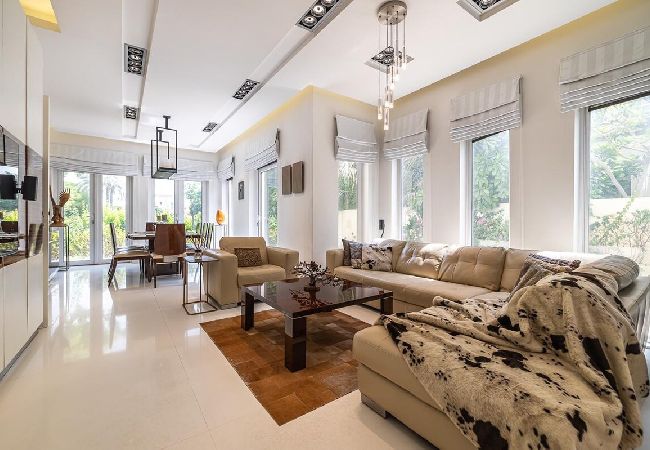 别墅 在 Dubai -  Luxury Villa in The Springs with Private Garden 