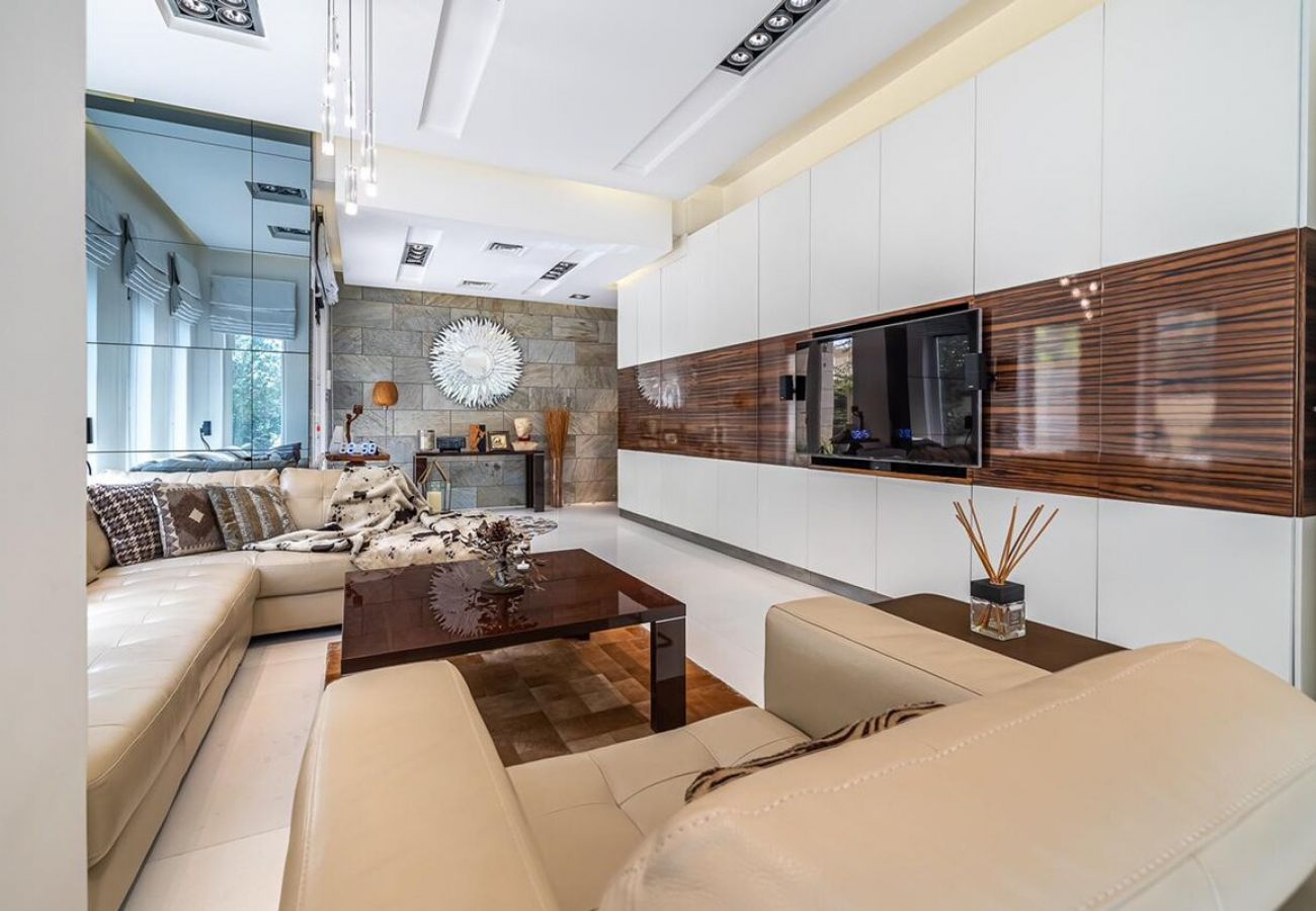 别墅 在 Dubai -  Luxury Villa in The Springs with Private Garden 