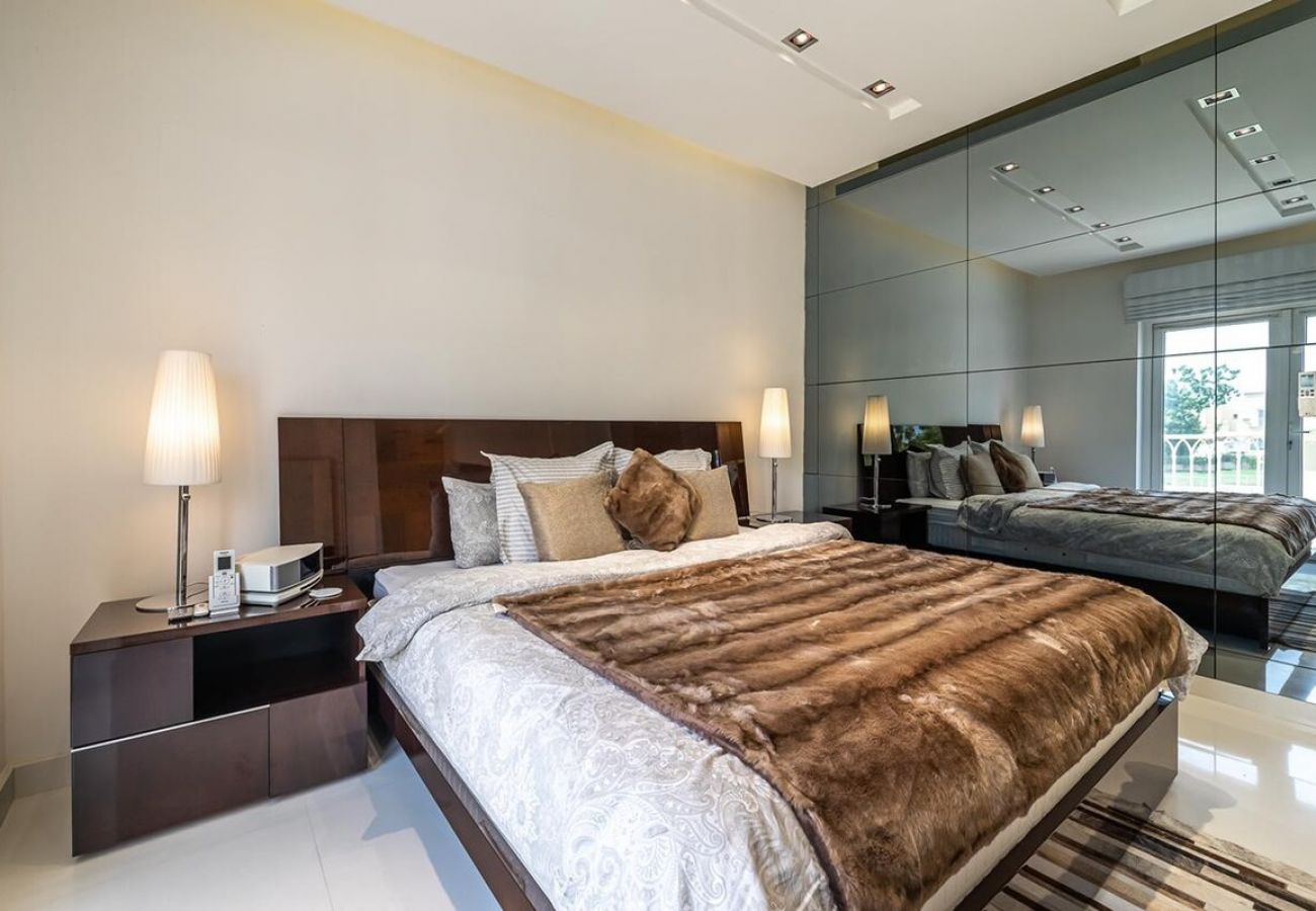 别墅 在 Dubai -  Luxury Villa in The Springs with Private Garden 