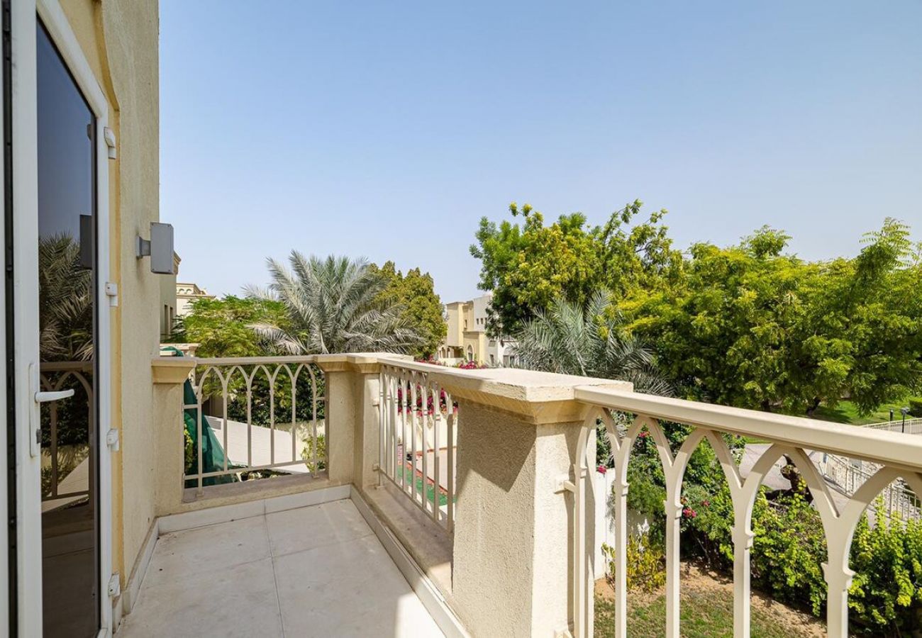 别墅 在 Dubai -  Luxury Villa in The Springs with Private Garden 