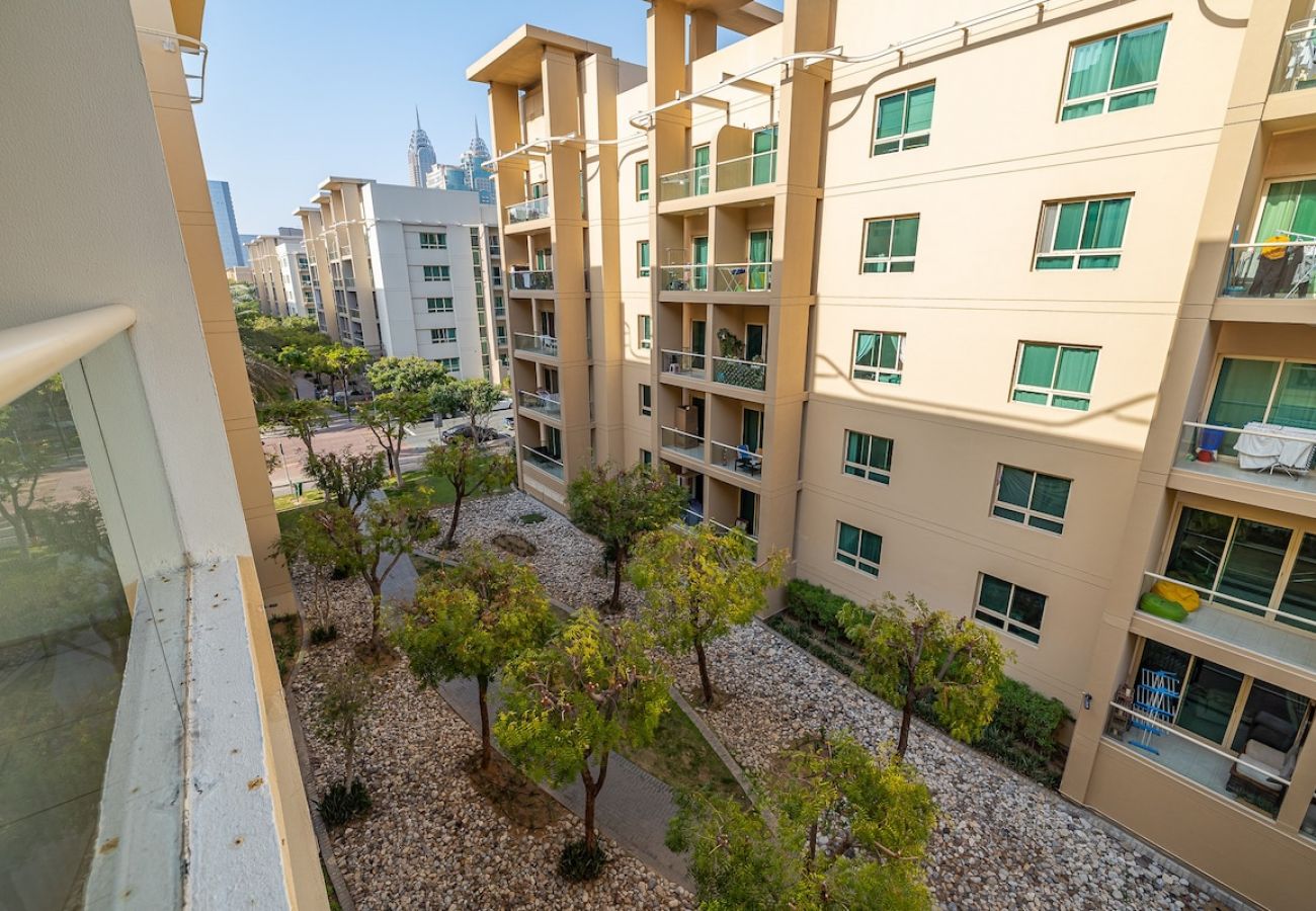 公寓 在 Dubai - Great 1BDR Apartment in The Greens / Close to Dubai Marina 