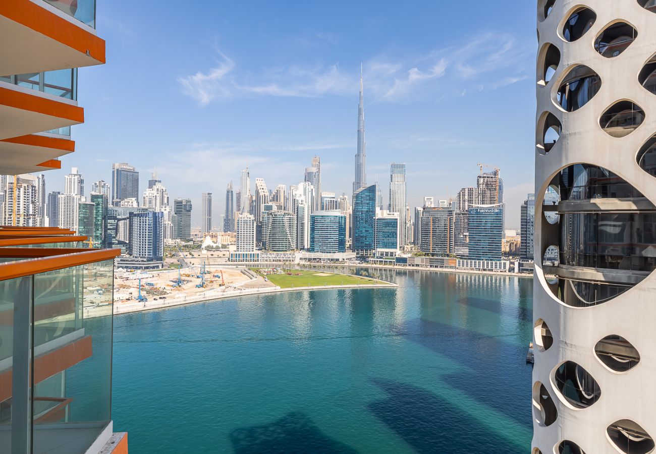 工作室 在 Dubai - It’s great view at night from your balcony and even bed