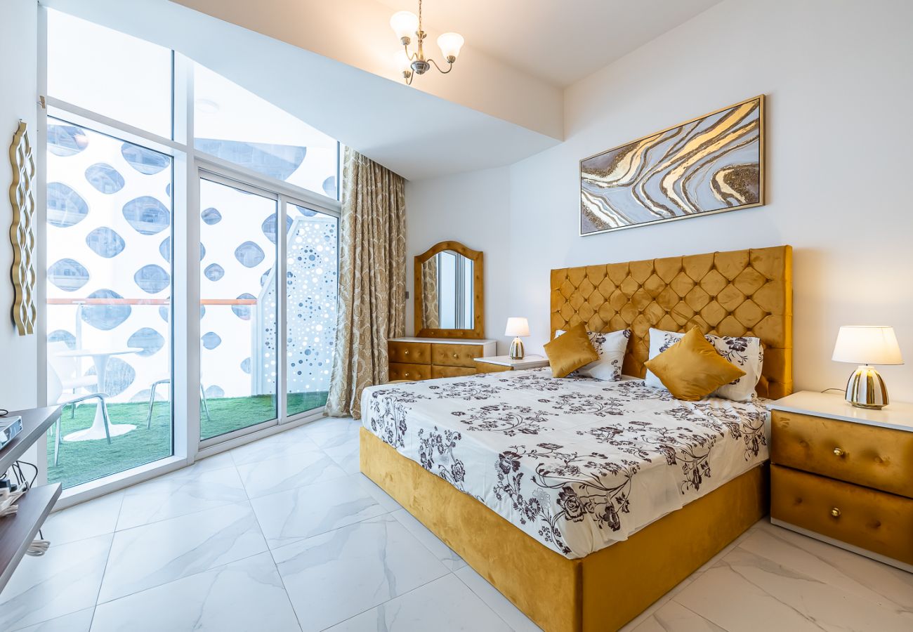 工作室 在 Dubai - It’s great view at night from your balcony and even bed