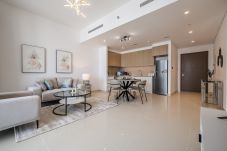 公寓 在 Dubai - Modern Comfort Meets Elegance in Creek...