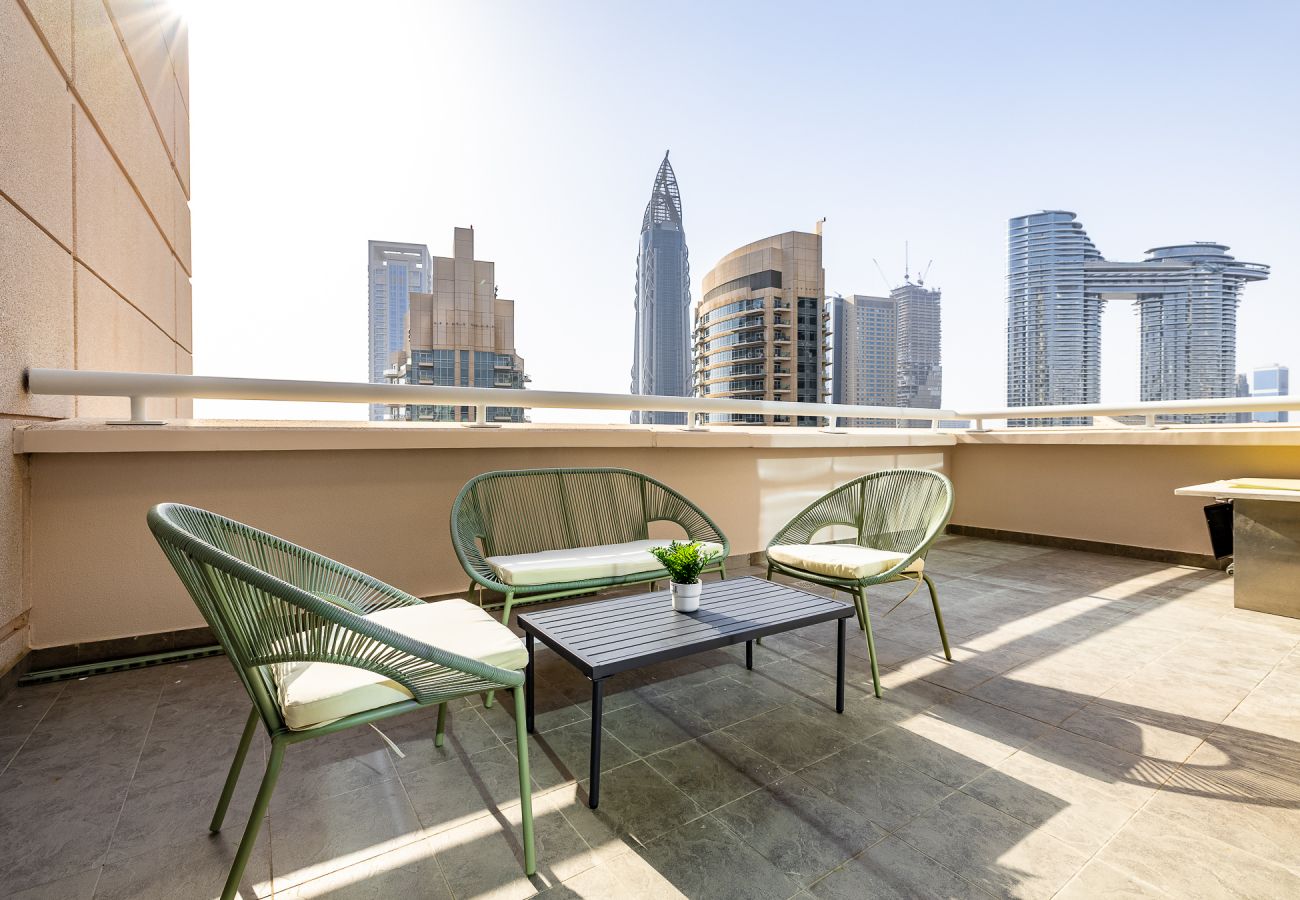 公寓 在 Dubai - Spacious 3-Bedroom Apartment with Stunning Downtown City Views