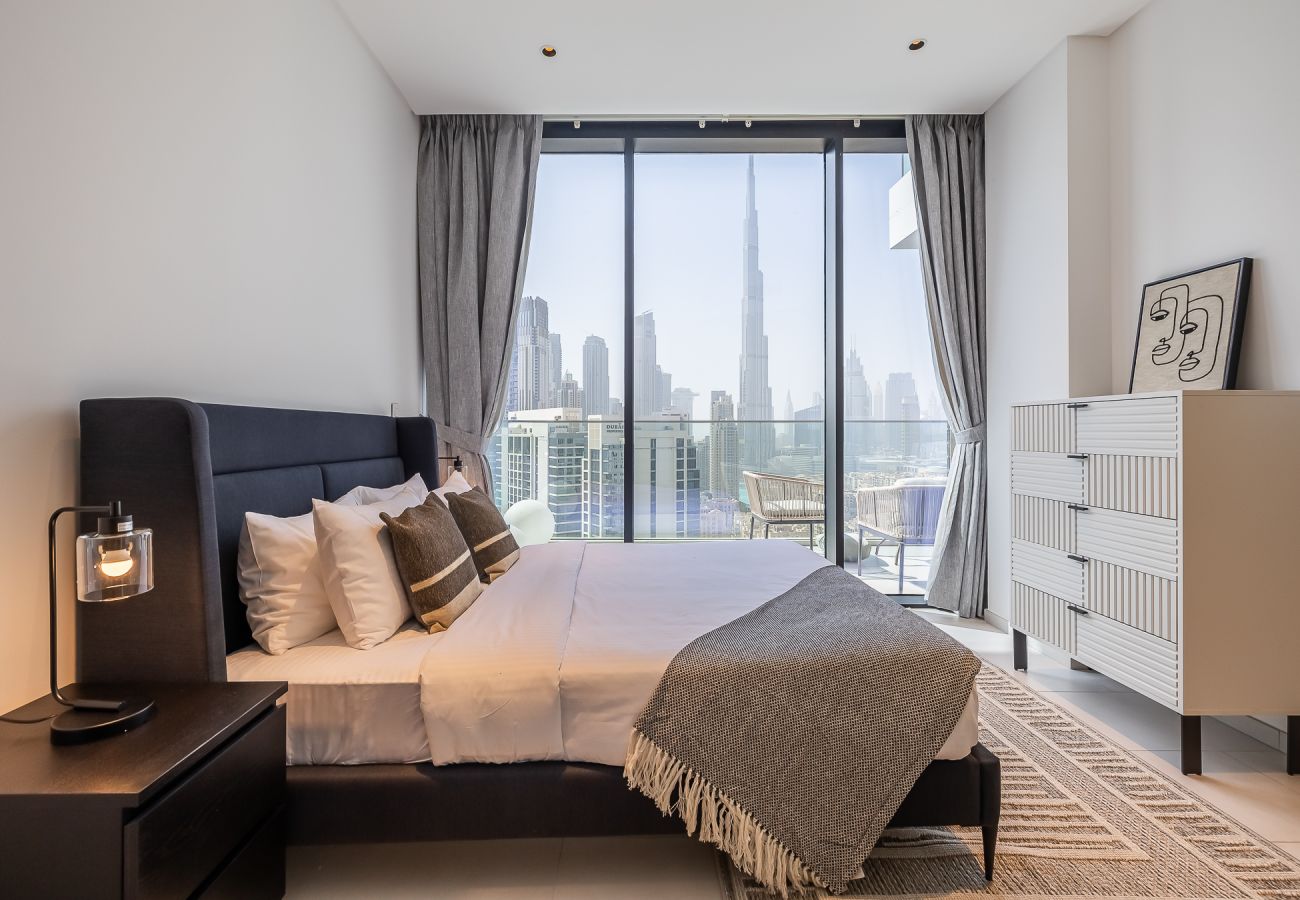 公寓 在 Dubai - Spacious 3-Bedroom Apartment with Maid’s Room & Burj Khalifa Views – Business Bay
