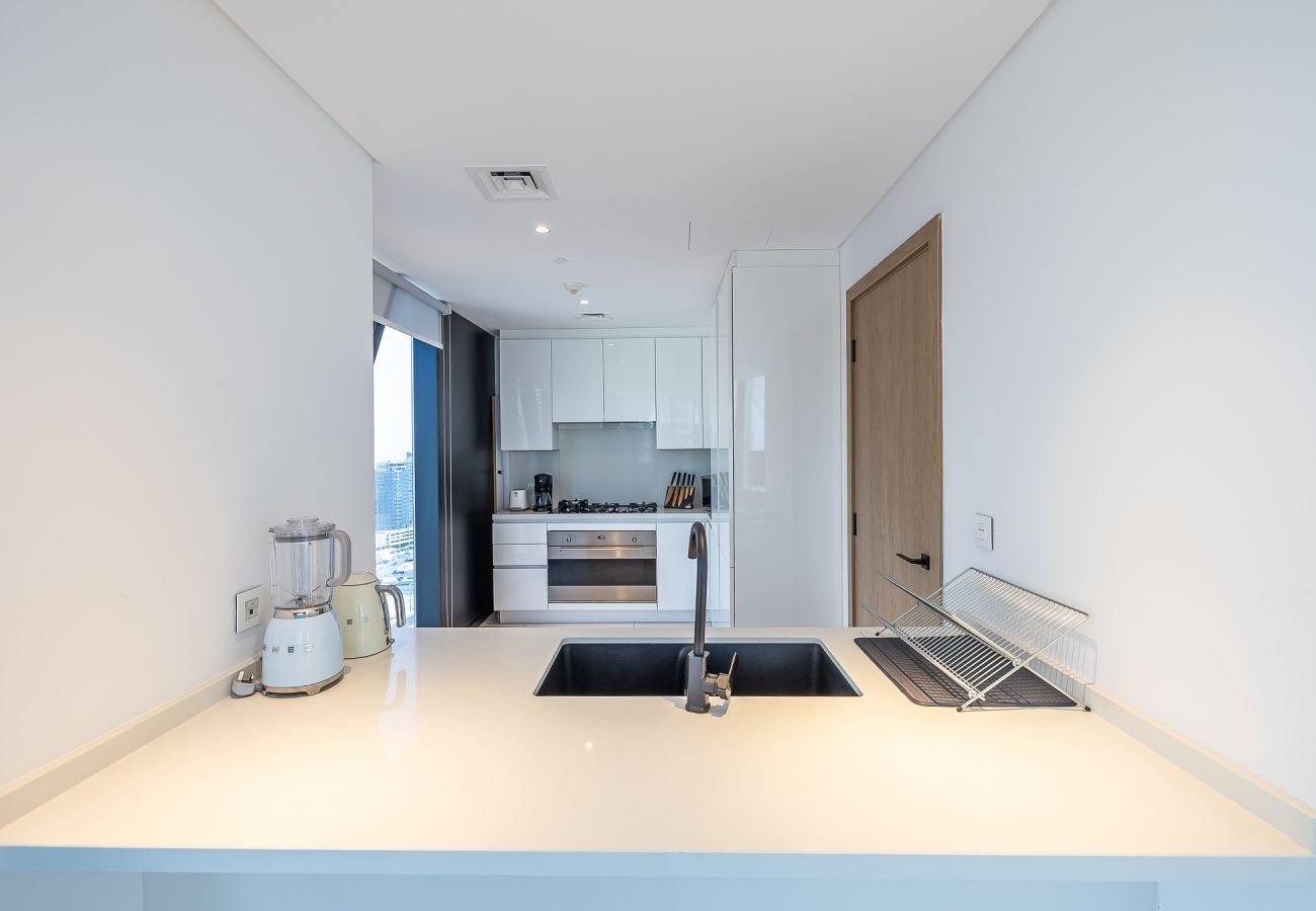 公寓 在 Dubai - Spacious 3-Bedroom Apartment with Maid’s Room & Burj Khalifa Views – Business Bay