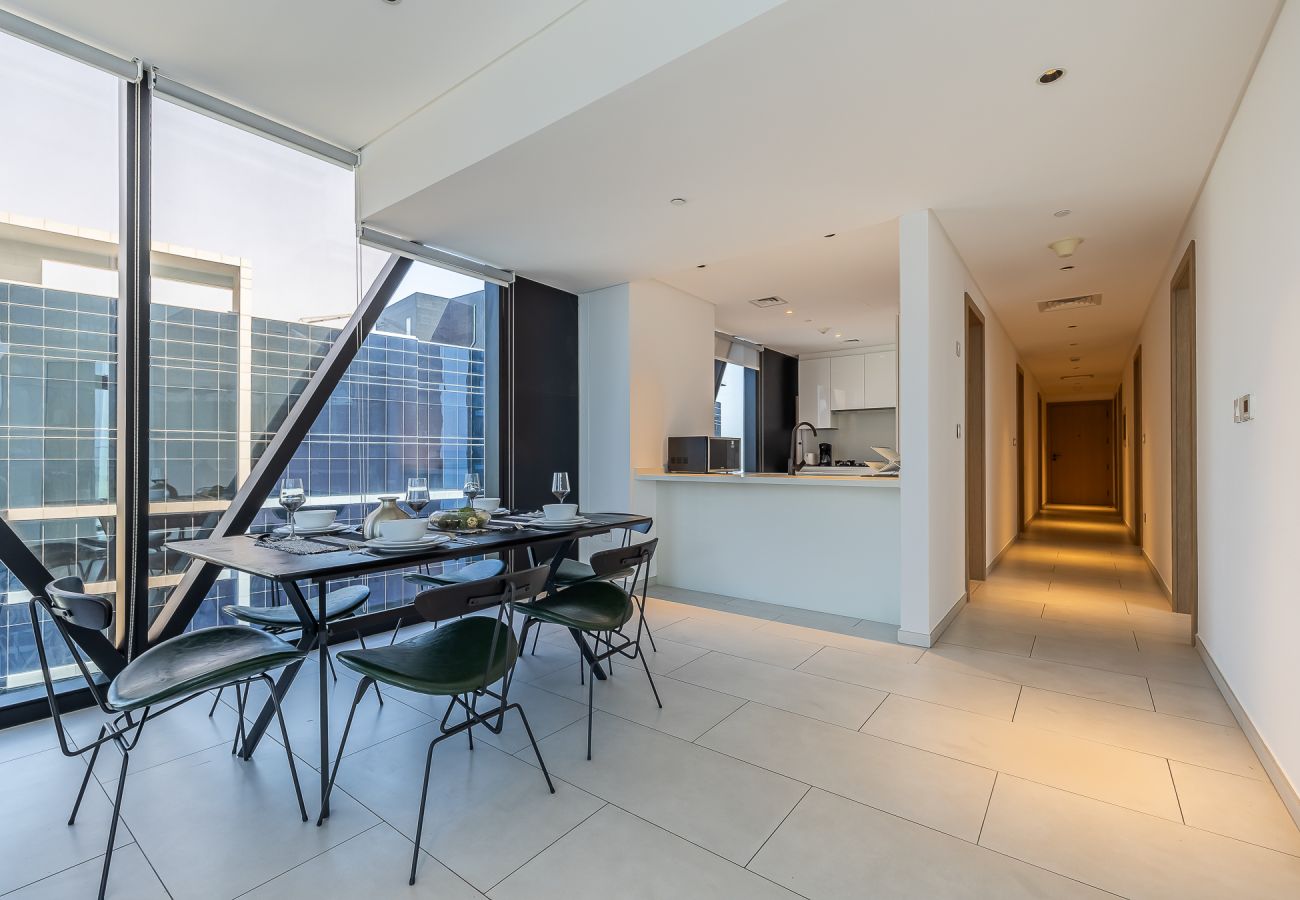 公寓 在 Dubai - Spacious 3-Bedroom Apartment with Maid’s Room & Burj Khalifa Views – Business Bay