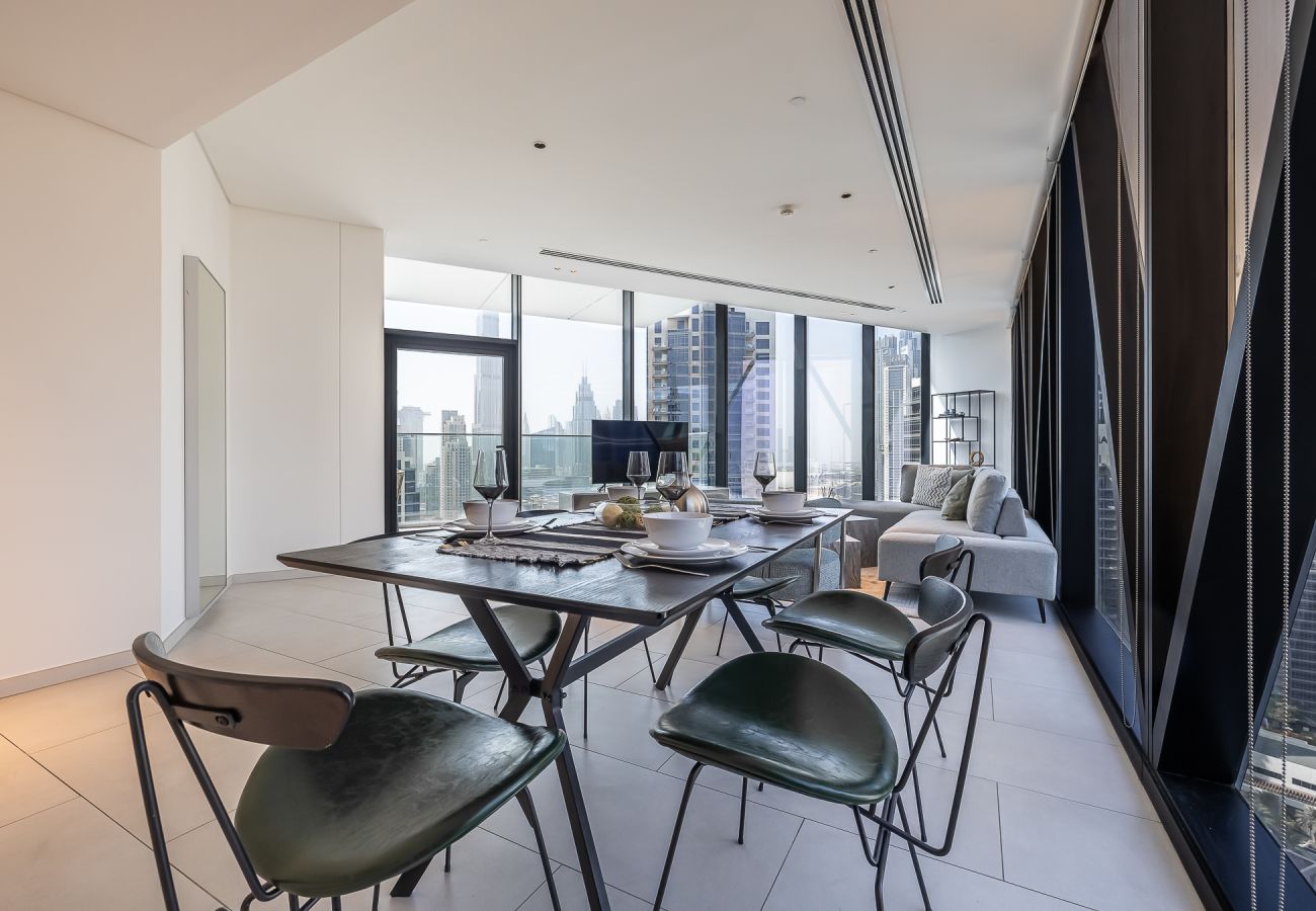 公寓 在 Dubai - Spacious 3-Bedroom Apartment with Maid’s Room & Burj Khalifa Views – Business Bay