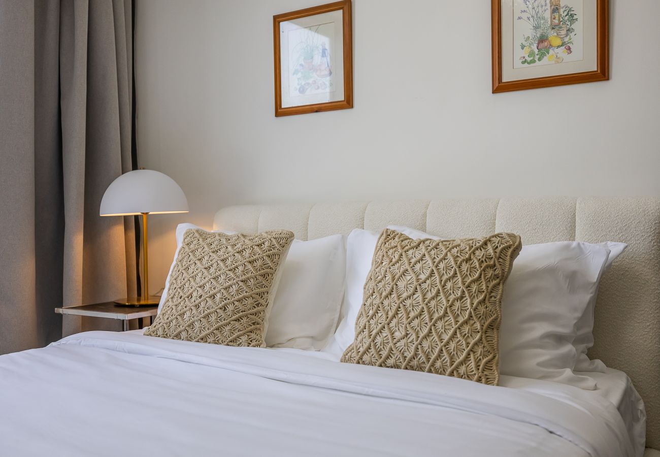 Townhouse 在 Dubai - Elegant villa with 3 BDR I Maid Room I Garden /B51