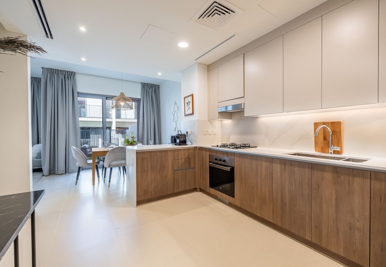 Townhouse 在 Dubai - Modern 3-Bedroom Villa with Garden | Tilal Al Ghaf | Family-Friendly / B245