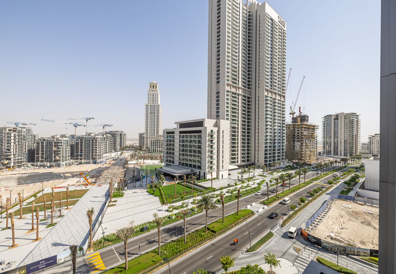 公寓 在 Dubai - Elegant 3-Bedroom Apartment with Maid’s Room in Creek Gate – Dubai Creek Harbour