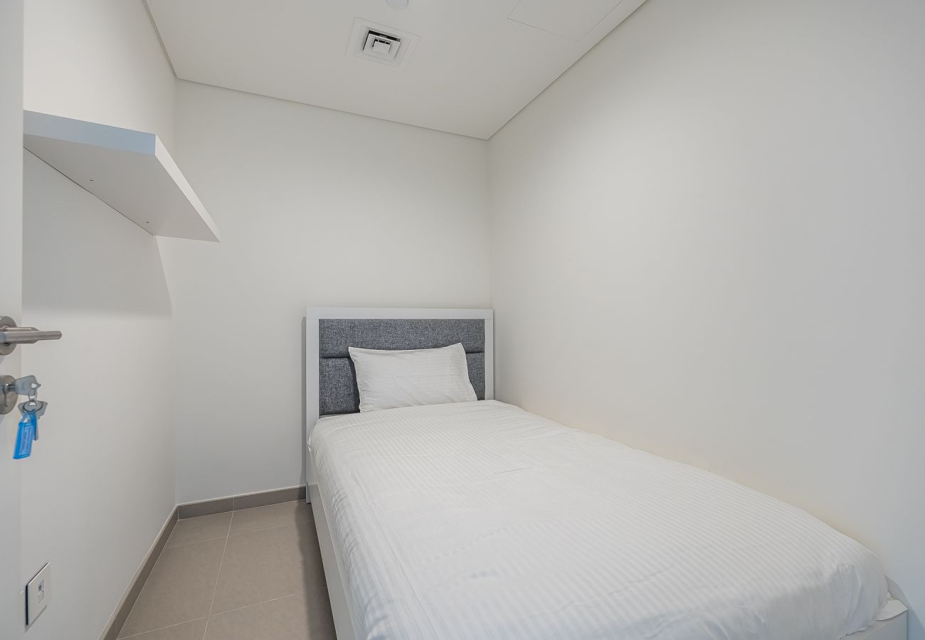 公寓 在 Dubai - 3BDR Apartment +  maid room I Burj Khalifa view I Downtown