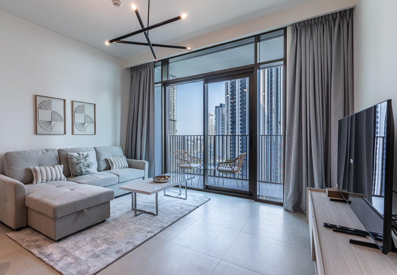 公寓 在 Dubai - Modern Comfort Meets Creekside Elegance | 1BR at Creek Crescent Tower