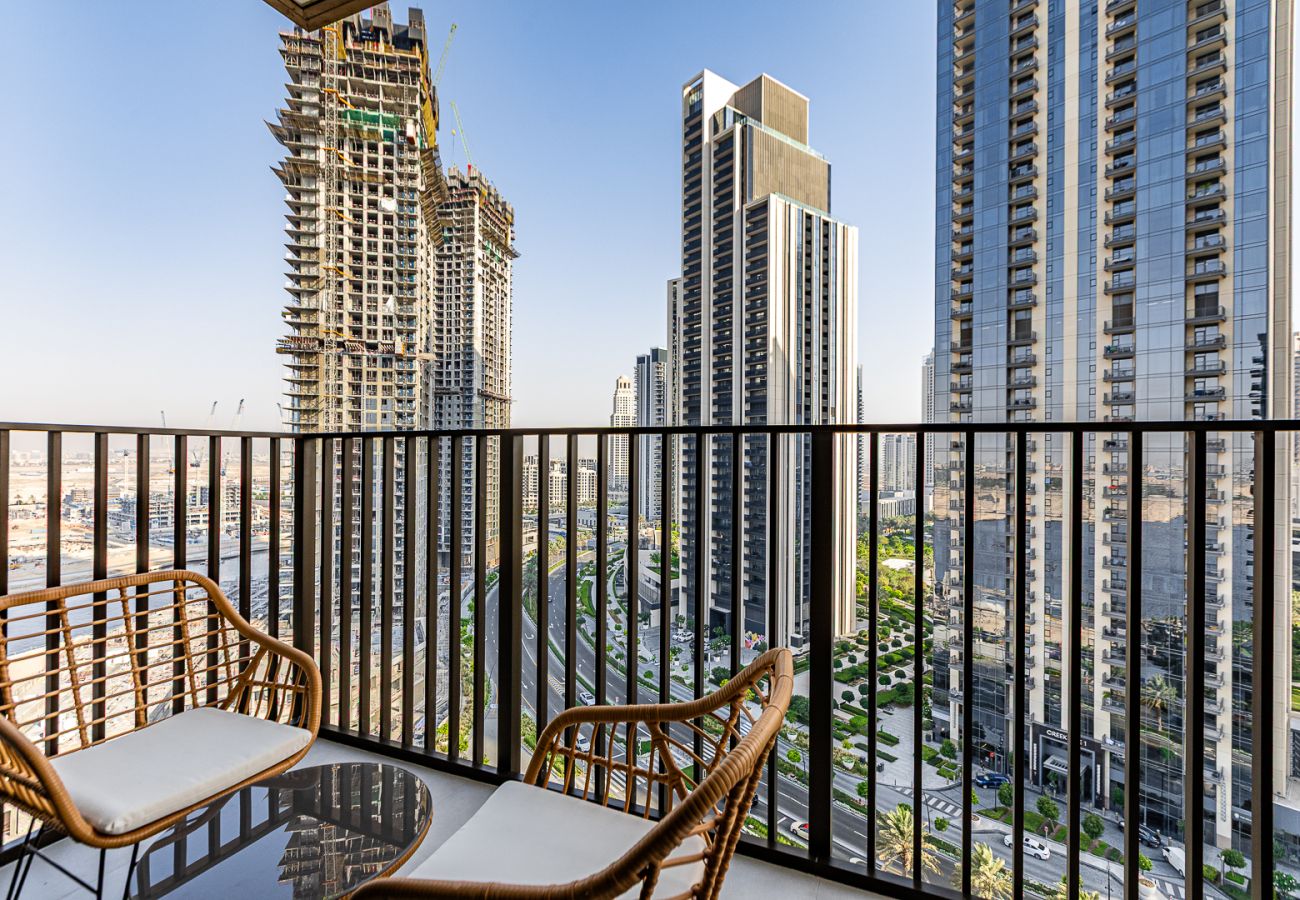 公寓 在 Dubai - Modern Comfort Meets Creekside Elegance | 1BR at Creek Crescent Tower