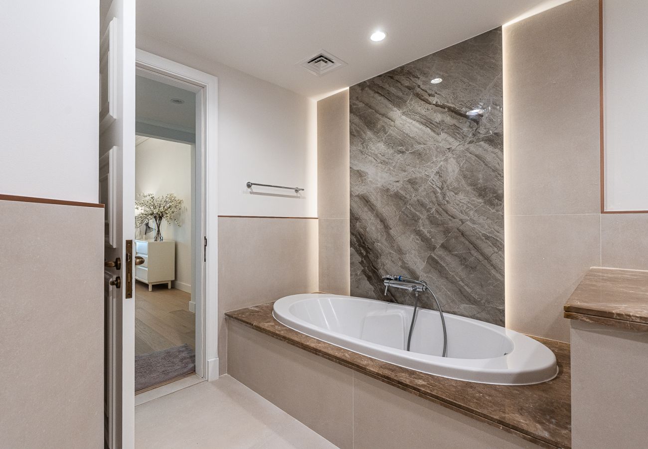 公寓 在 Dubai - 2BDR apartment with the balcony I Golden Mile / 209 