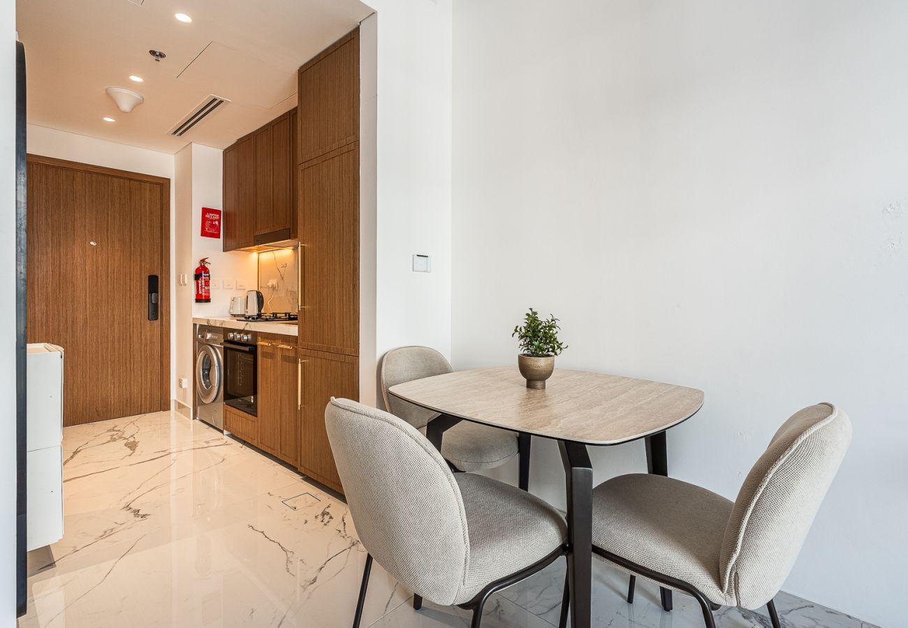 工作室 在 Dubai - Modern Studio Apartment with Outdoor views I Azizi 67