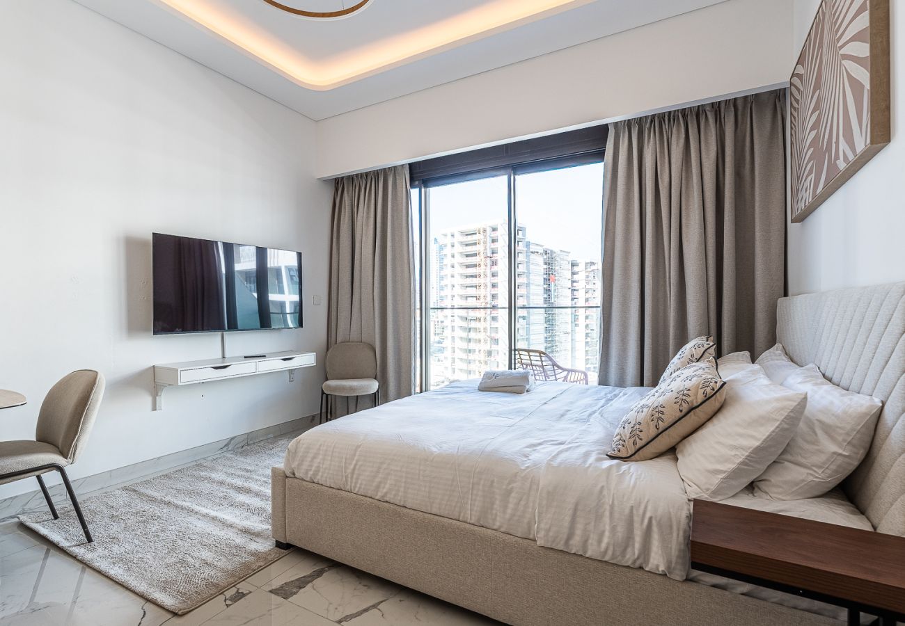工作室 在 Dubai - Modern Studio Apartment with Outdoor views I Azizi 67
