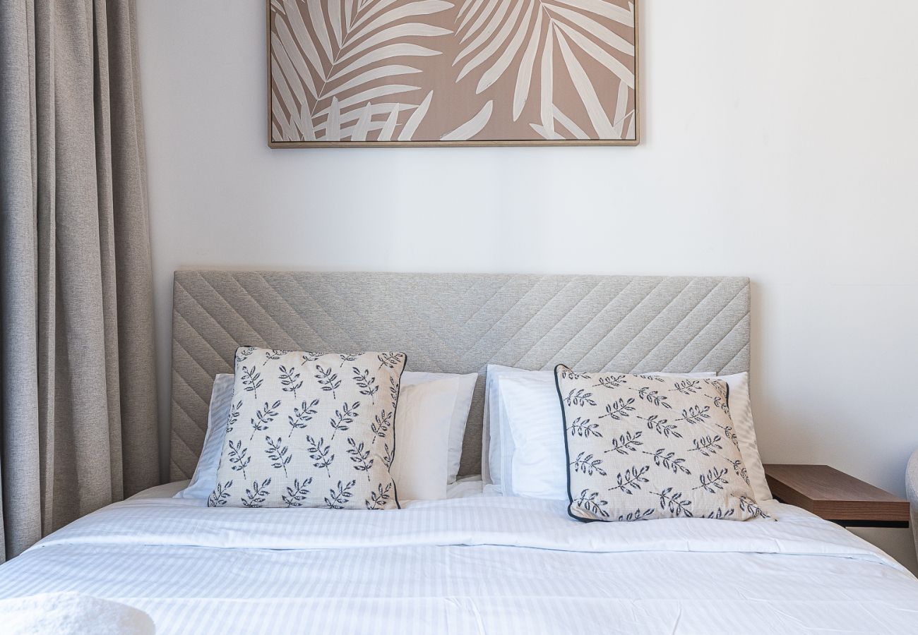 工作室 在 Dubai - Modern Studio Apartment with Outdoor views I Azizi 67