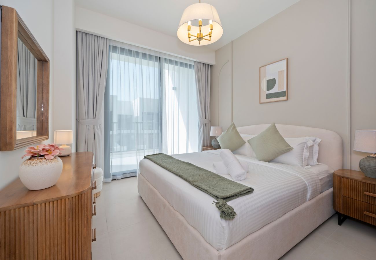 Townhouse 在 Dubai - Spacious 3-Bedroom Townhouse with Maid’s Room & Private Garden